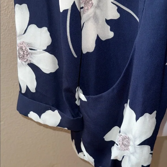 Sienna Sky Large Floral Navy Women's Open Blazer Jacket Women’s Size M - Picture 2 of 4